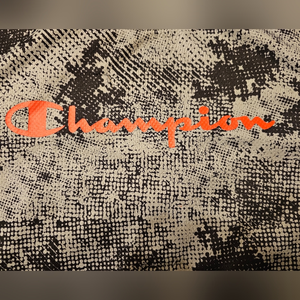 EUC Champion Gray and Black snakeskin pattern t-shirt. Size:M (10/12).